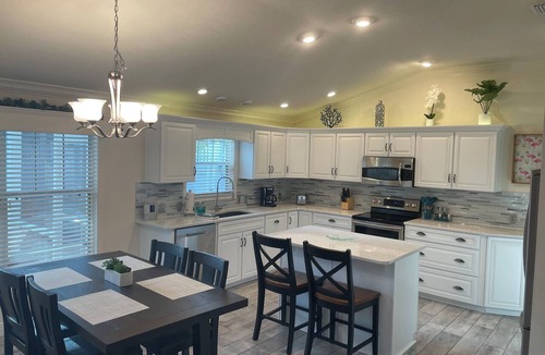 Lake Sumter Landing House | Sunshine Stay Villa #2 at Lake Sumter Landing w/Sparkling Private Pool & Spa