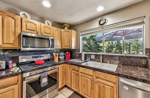Country Club Estates House | Tahoe Aloha Cabin: TWO Kitchens & Living Rooms, Game Rm, Hot tub.