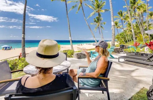 Pupukea House | The Gardenia at Ke Iki Beach Bungalows. Iconic Oceanfront stay.