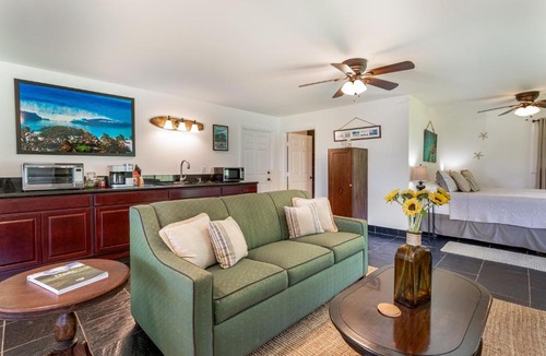 Pupukea House | The Green Pineapple Estate home