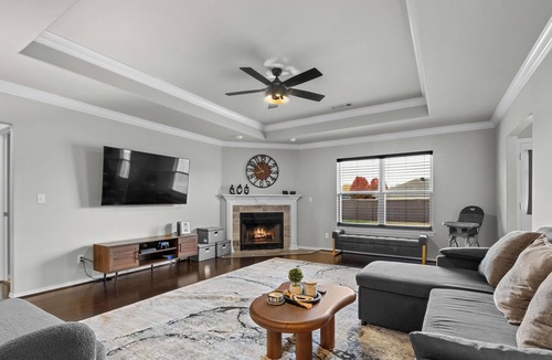 Bentonville Villa | The Naturehaus - Spacious 4-BR villa with gym/game room in fantastic Bentonville