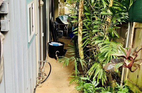 Pupukea Apartment | Three Tables Bungalow, walking distance Waimea Bay, Three Tables, Sharks Cove