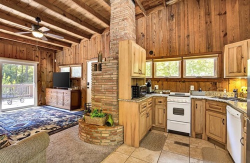 Pickens House | Trail`s Edge Cabin 2Bed, 2Bath next to Table Rock