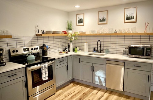 Jim Thorpe House | Tranquil Chalet Retreat, Short Walk to Lake & Pool