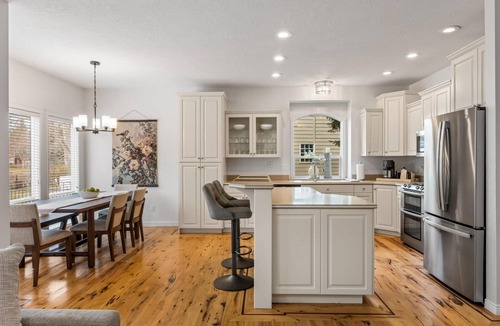 Eagle House | Tranquil Pond-Side Retreat | 4 Bikes to Bike Boise River Greenbelt + Fire Pits, BBQ, & Hot Tub