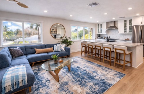 Ridge Wood Heights Apartment | Treetop Deck Apt Central SRQ