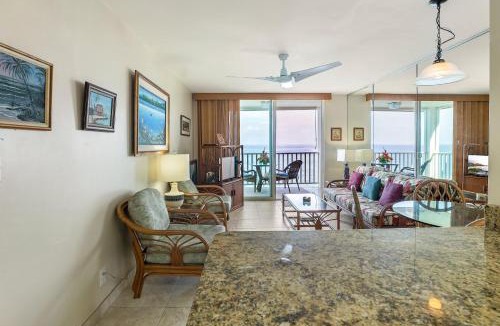 Kailua-Kona House | True and Absolute Oceanfront Condo Breathtaking Views From The Lanai - Hale Kona Kai 402 by Casago Kona
