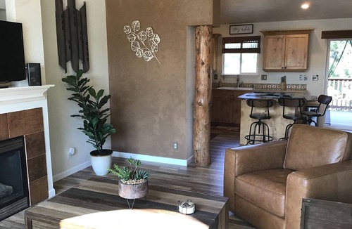 Southwest Ada County Alliance House | Unique Family Retreat