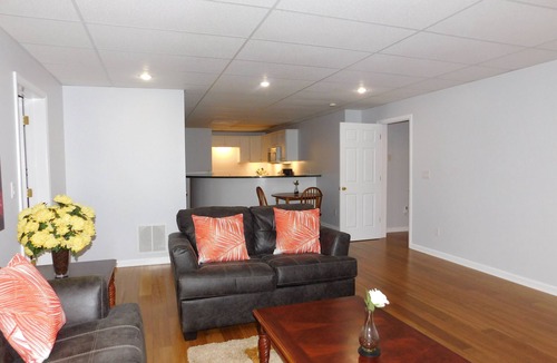 Smyrna House | Upscale area. Close to Braves & Mercedes-Benz Stadium.