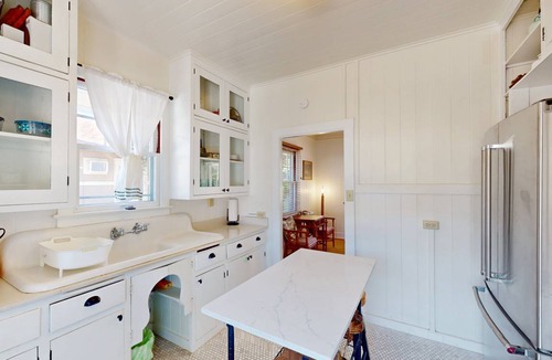 Diamond Head - Kapahulu - St. Louis Cottage | Cabin ∙ 2 bedrooms ∙ 4 guests