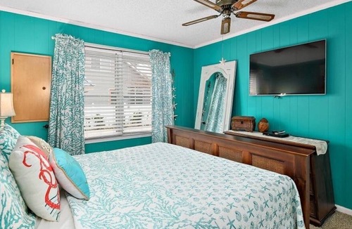Caine Woods House | Vacation Dream at this 3BR 2BA House w/ Amazing Backyard Patio & Private Pool