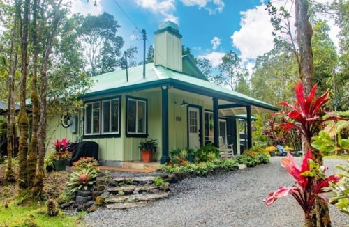 Royal Hawaiian Estates Cottage | Volcano Plantation Cottage Volcanoes National Park 2 bedroom 1 bath