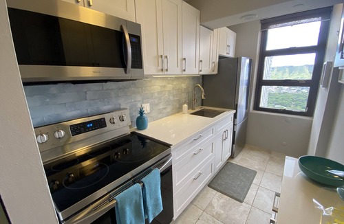 Waikiki Condo | Waikiki Banyan 1BR Corner Unit, Gorgeous Mountain/DiamondHead view, free parking