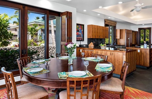 Kailua-Kona House | 🏖️Walk to Keiki Beach! Spectacular Oceanfront | Unbeatable Views & Location