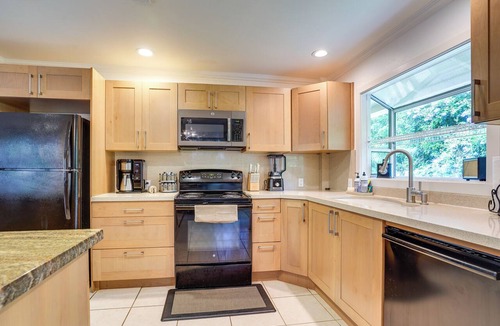 Pupukea House | Walk to Sunset Beach! Extended Escape w/Patio