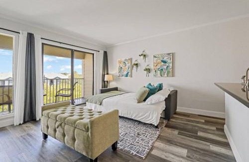 Rocky Point Apartment | Waterfront Balcony Pool AC Smart TV