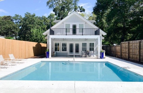 Demere Park House | Wind Down Pool Side in your Private Oasis at Ava Mae Cottage