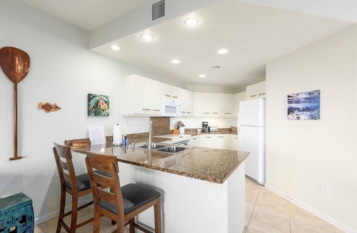 Kahaluu Bay Condo | 🌴Wonderful town home in a private setting with ocean views🌴