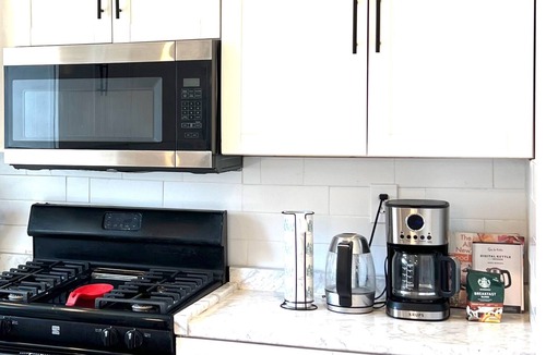 Ampere Condo | World Cup HQ 3 BDR Condo 11 Miles to NYC Free Parking in East Orange