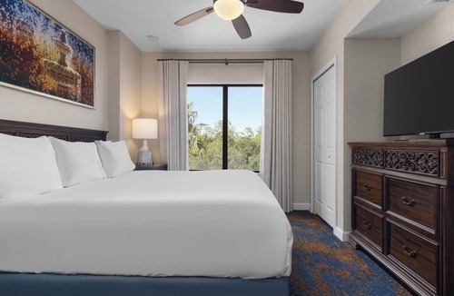 Lake Buena Vista Resort | Wyndham Bonnet Creek Beautiful 1 bedroom near Disney-Sleeps 4!