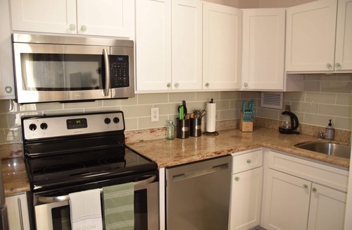 Diamond Head - Kapahulu - St. Louis Apartment | Your home away from home in Honolulu