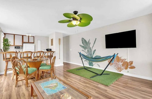 Historic Kailua Village Apartment | Your Kailua-Kona Ocean-View Home Away from Home
