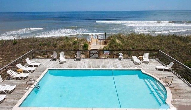 2 Bed, 2 Bath Condo with an Oceanfront Pool and Ocean View from the Unit. in Kill Devil Hills