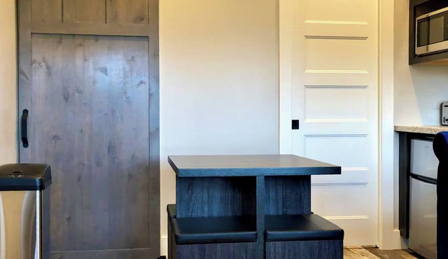 2 BR Tiny Homes - Unique Outdoor Space in Bloomington