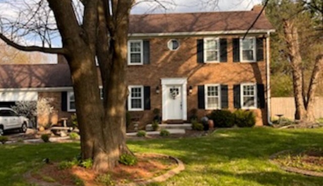 3 MILES from KEENELAND! Located right off Versailles road