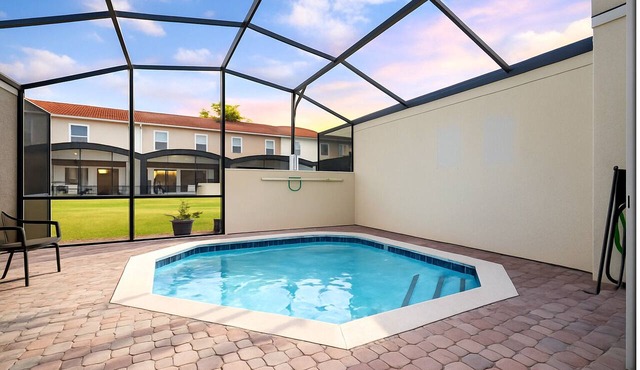 3BR Townhome with Pool, BBQ & Resort Amenities near Disney