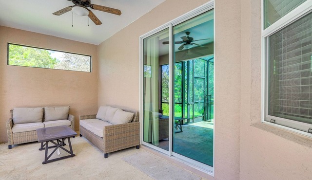 5 Mi to Weeki Wachee Springs! Poolside Retreat