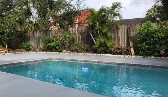6151 Sandcrest · Next to Universal. Pool Sleep 9. Walk to Park