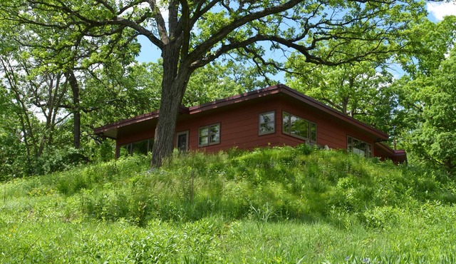 77 Acre Private Sanctuary near Kettle Moraine Trails, Alpine Valley & History. in Eagle