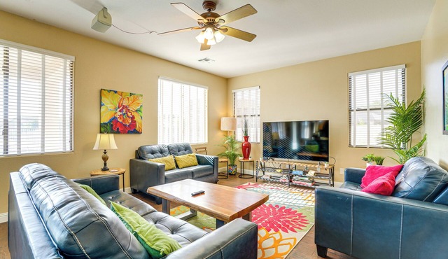 Avondale Abode: Pool, Lake Views & On-Site Fishing in Avondale