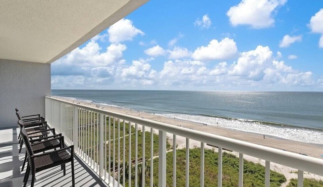 Beach Side Resort perfect location with indoor/outdoor Pools in North Myrtle Beach