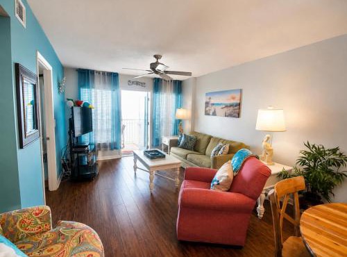 Beachfront Condo Heated Pools Views Near Hangout in Gulf Shores
