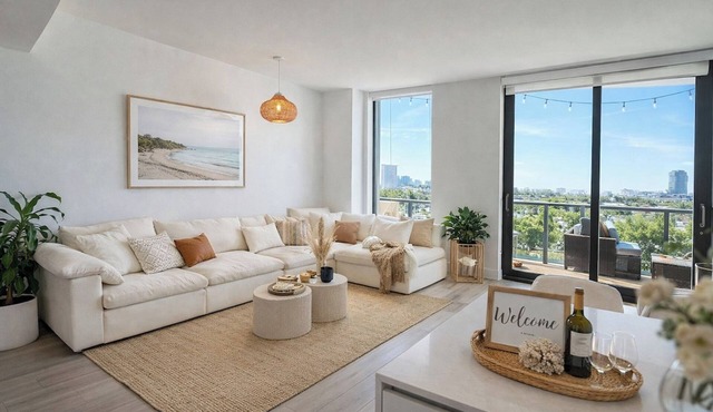 Beautiful 2BR - Pool/Spa/Tenis/Gym in Hallandale Beach