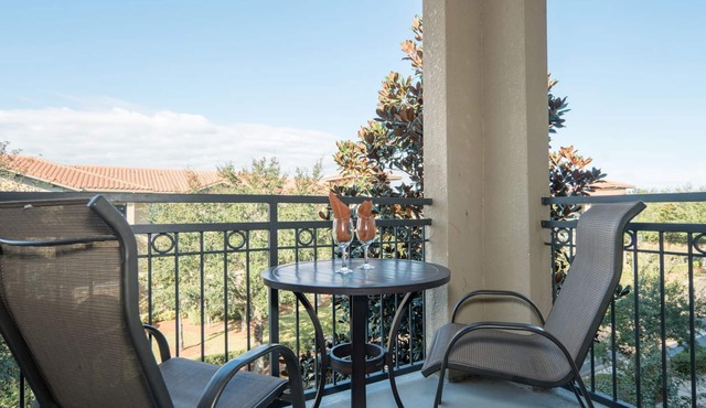 Beautiful 4bed condo w full size baby crib, resort amenities, near Disney in Davenport