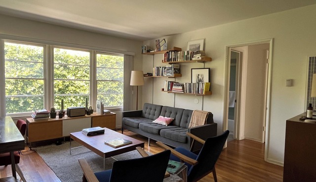 Beautiful and well designed 1 bedroom apartment in West LA/Santa Monica