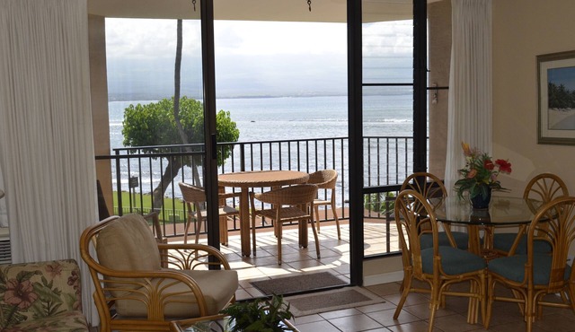 Beautiful Oceanfront Maui Condo