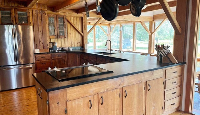Beautiful timber frame just minutes to Middlebury! in New Haven
