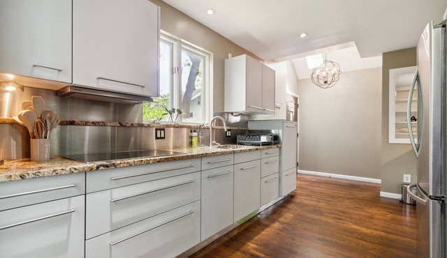 Best Location in the Heart of Madison! Pet-Friendly and Perfect for Remote Work in Madison