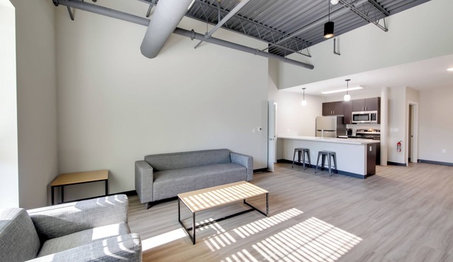 Bloomington Apartment, 3 Mi to IU Memorial Stadium in Bloomington