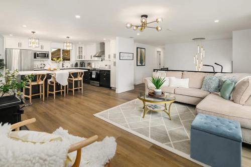 Brand New Designer High-End 4BR Retreat