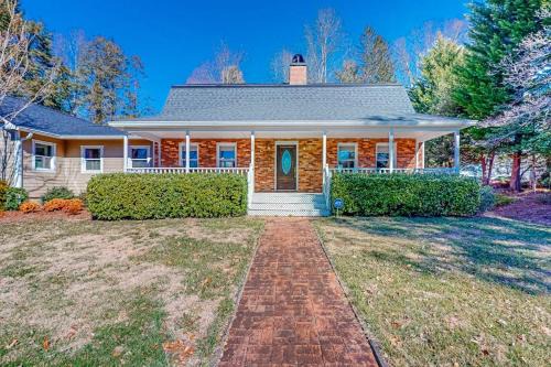 Brevard Bungalow in Brevard