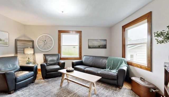 Bring Your Pup! Historic Family Home in Darlington in Darlington