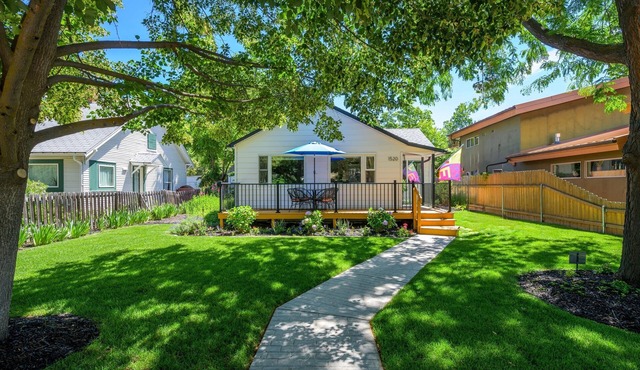 BSU Parents’ Fav! Great Location-Close to BSU & Downtown, 5 mins to Airport!