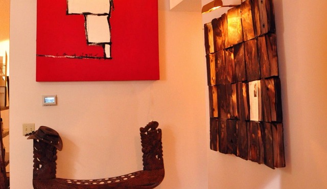 Buried in the Woods / Full of Art & Style / 10 mins drive to downtown Asheville