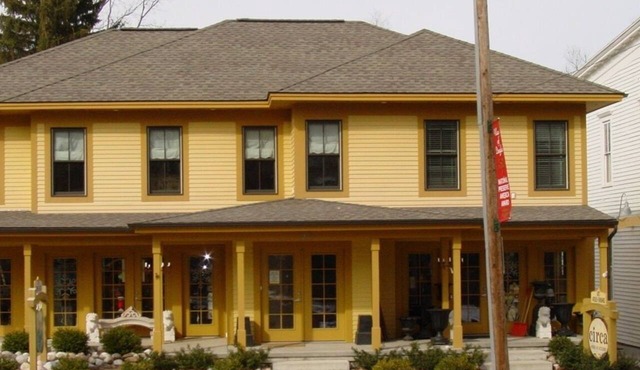 Central Location In Downtown Douglas in Douglas