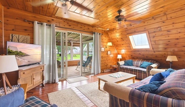 Chalet #74 Walk to Pool, Courts & Resort Amenities